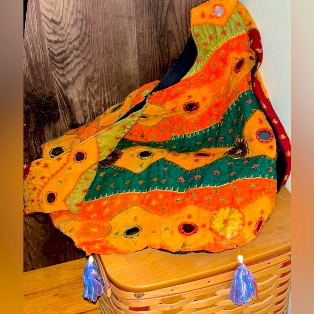 Vintage Bohemian multi colored hobo bag embroidered with tassels zip closure - Picture 1 of 5